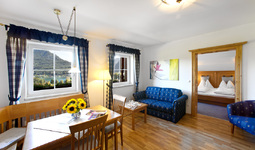 blaues-zimmer-1.jpg